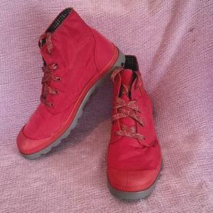 Women's waterproof boots